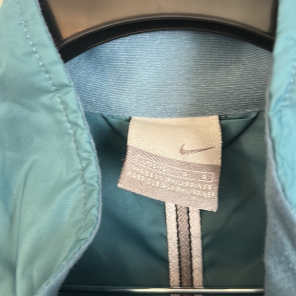 Nike rain/wind jacket - Picture 3 of 4